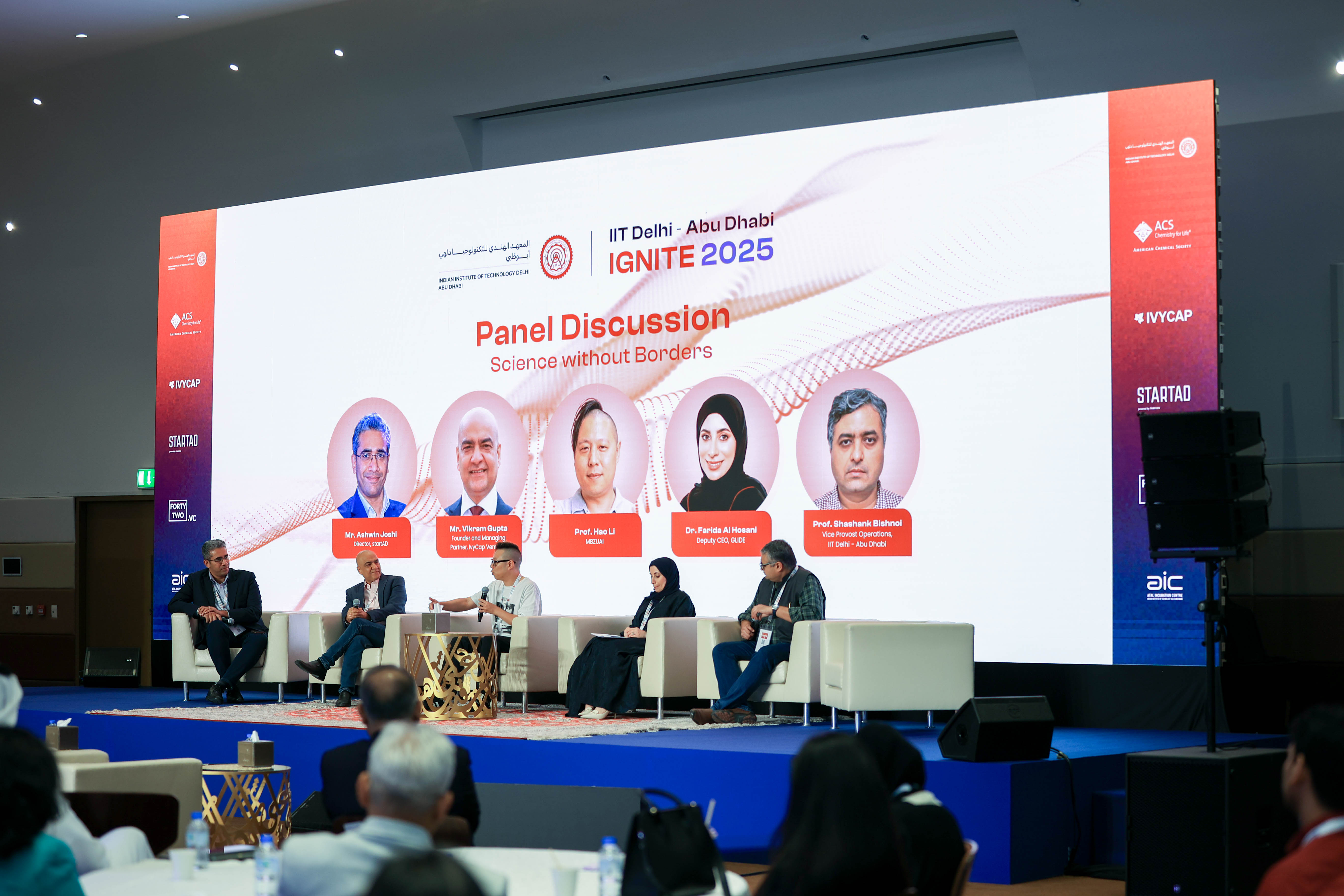 B.Tech. students at IIT Delhi - Abu Dhabi conducting research